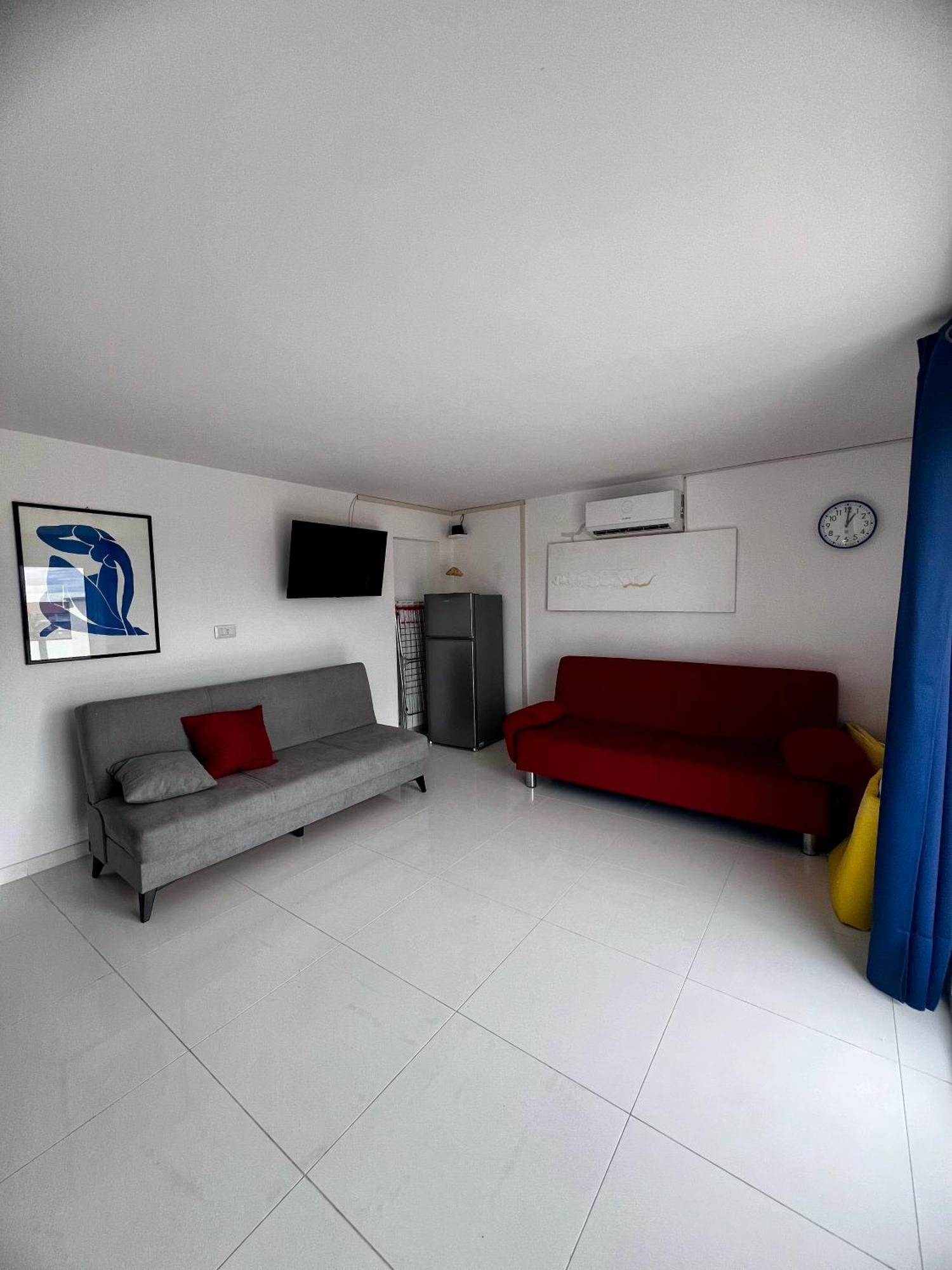 Roma Airport Sky Apartments 피우미치노 객실 사진